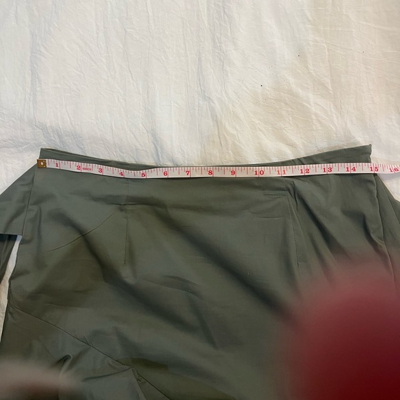 Vince Camuto, asymmetric, tiered, ruffled midi skirt with matching belt. SZ XS - Picture 8 of 11